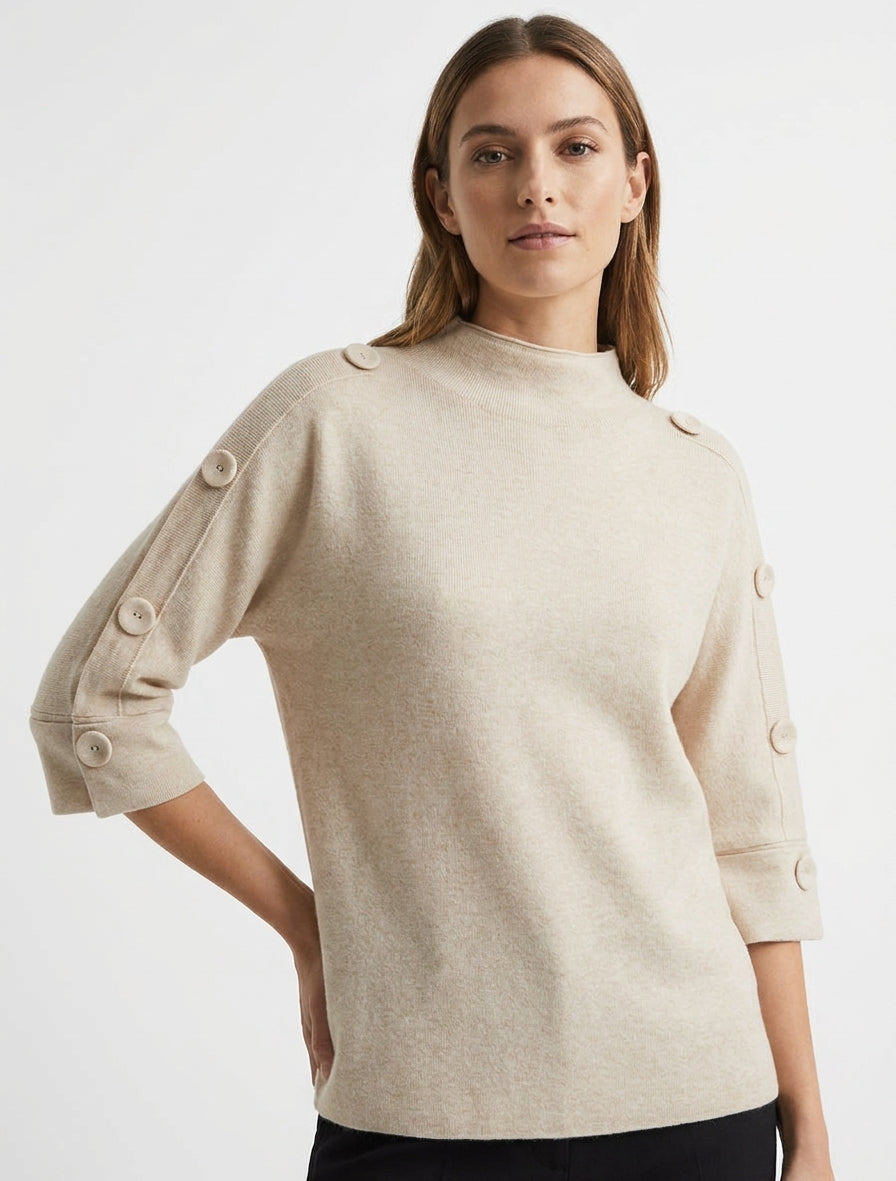 Trui met 3/4 mouwen, knopen en opstaande kraag. - Beige