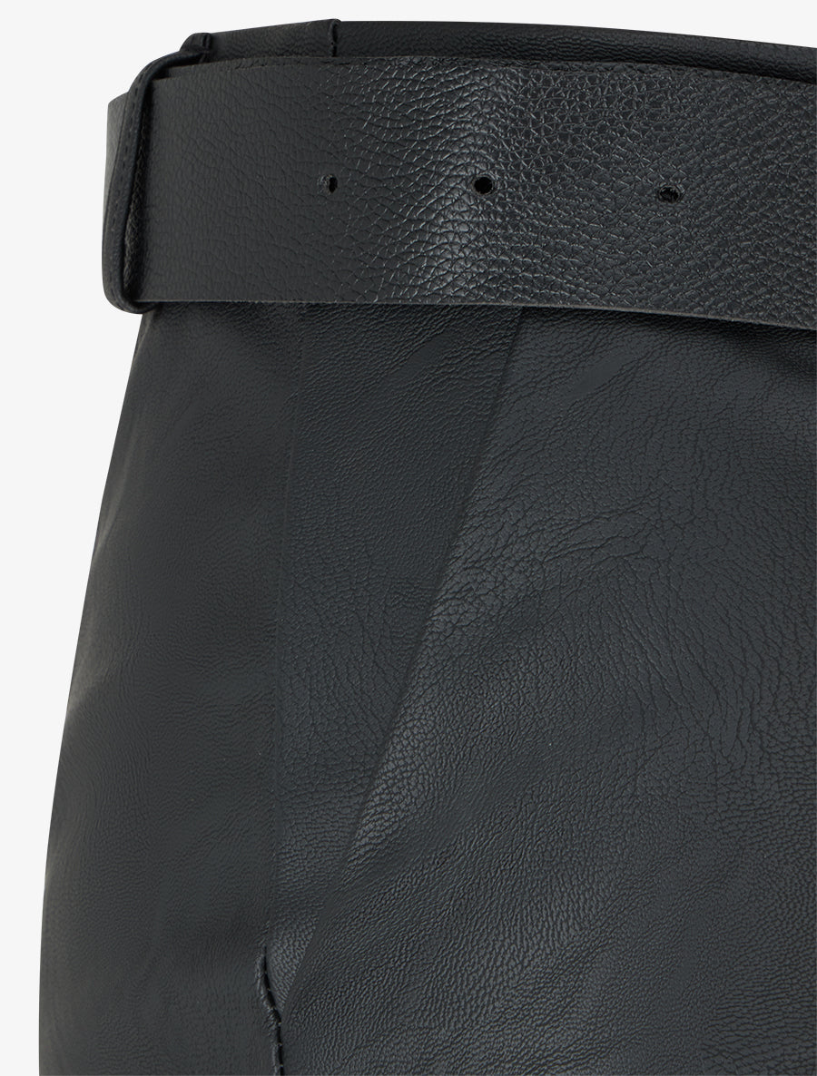 Short ceinturé à revers en simili - Noir - 3