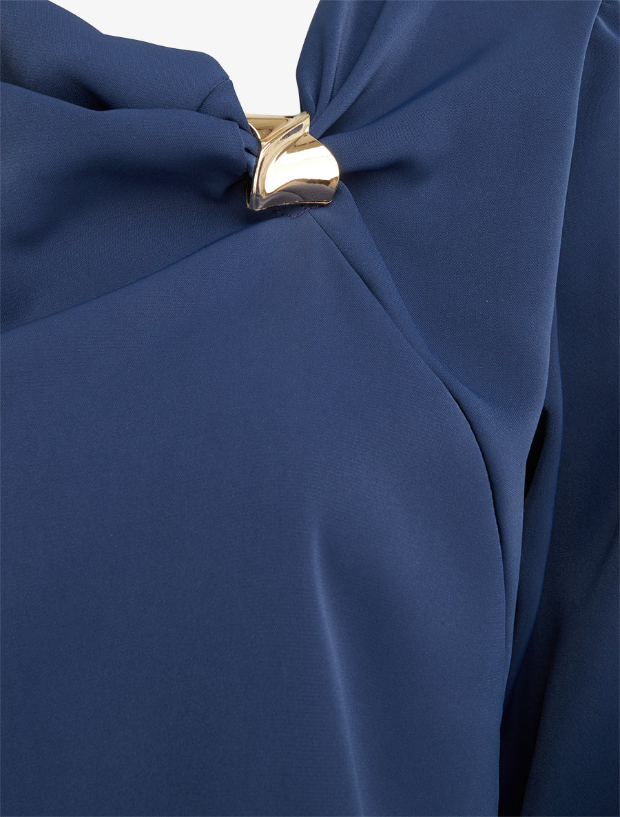 Top fluide à col asymétrique et bijoux doré - Marine - 3