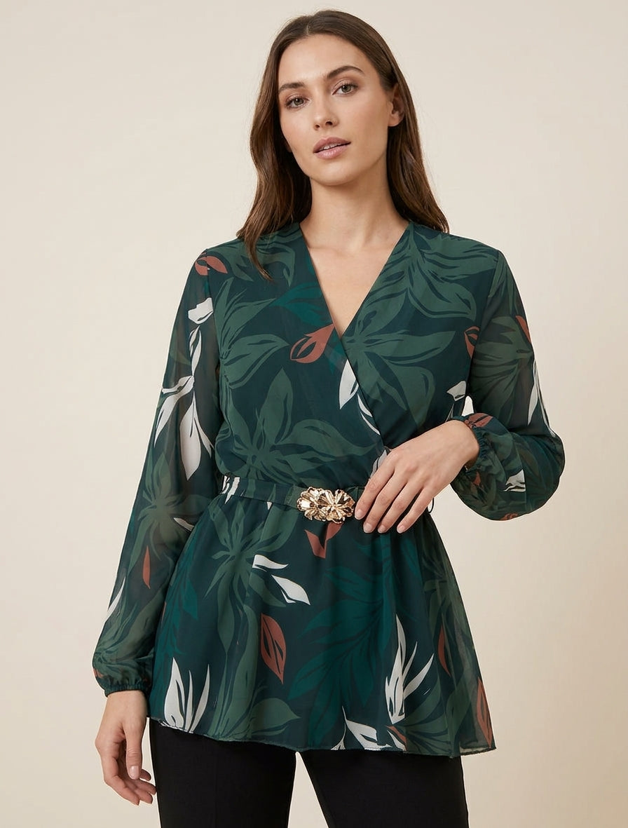 Top overslag met bladprint en florale sieraden. - Donkergroen