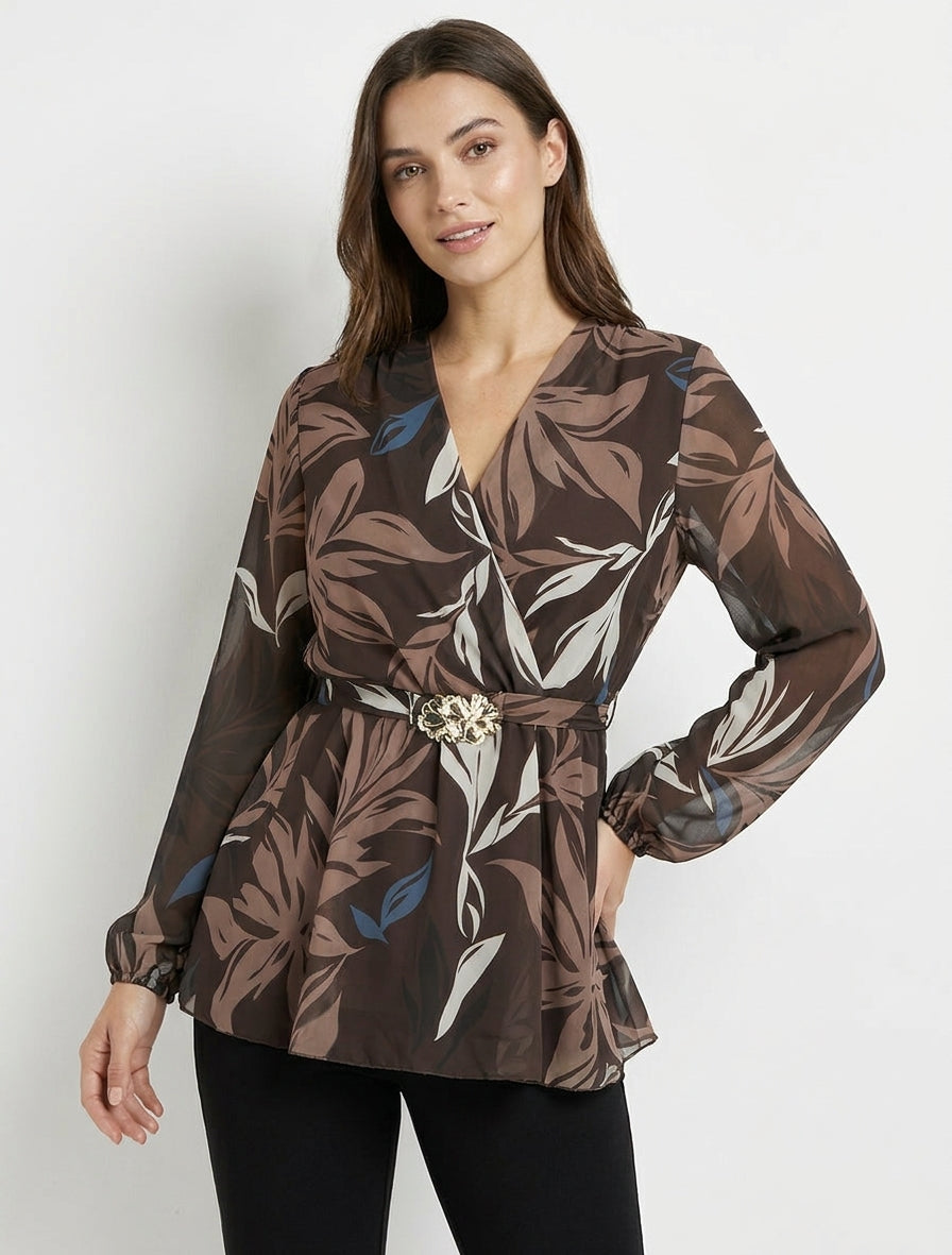 Top overslag met bladprint en florale sieraden. - Bruin