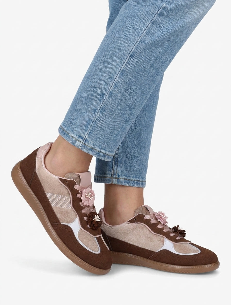 Sneakers met fluwelen inzetstukken - Bruin