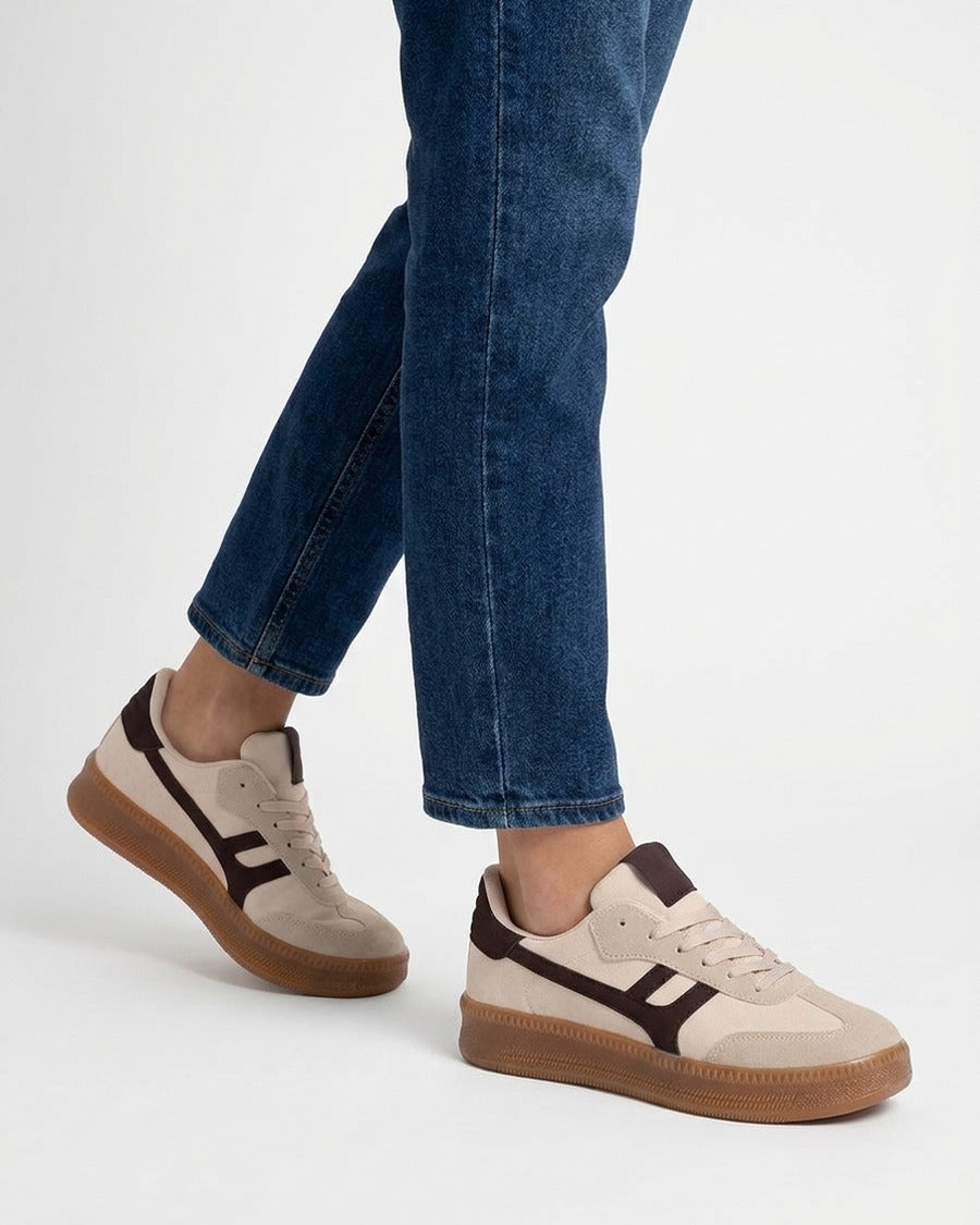 Sneakers van nubuck-effect met grafisch inzetstuk - Beige