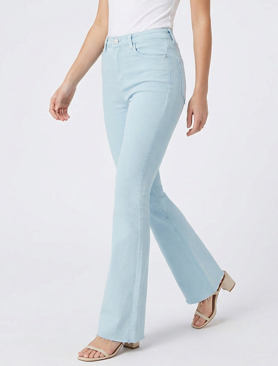 Hoog getailleerde jeans met onafgewerkte zoom. - Lichtblauw