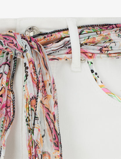 Hoog getailleerde slim fit jeans met fantasiezakken - Wit