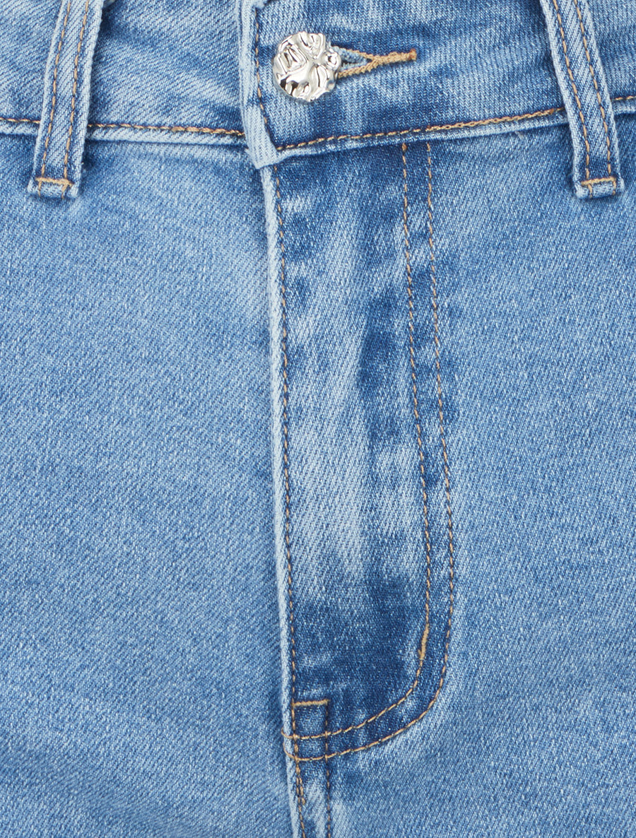 Short en jean taille standard coupe ajustée - Bleu - 3