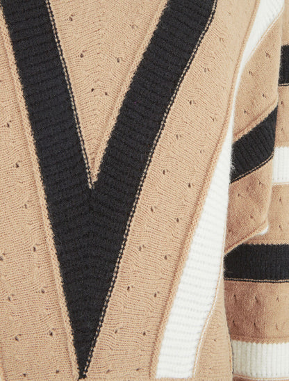 Pull ample motif en V - Beige - 3