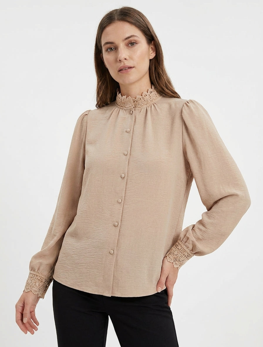 Vloeiende blouse met maokraag van kant - Beige