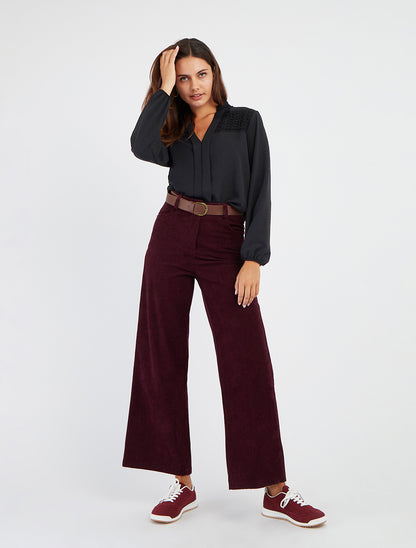 Luchtige blouse met bolvormige snit en haakdetails - Zwart