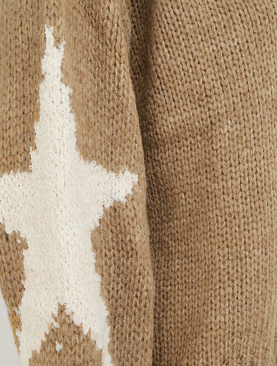 Effen gebreide trui met sterrenmotief - Kameel