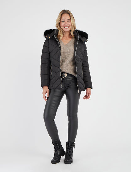 Gewatteerde jas met capuchon van imitatiebont - Zwart