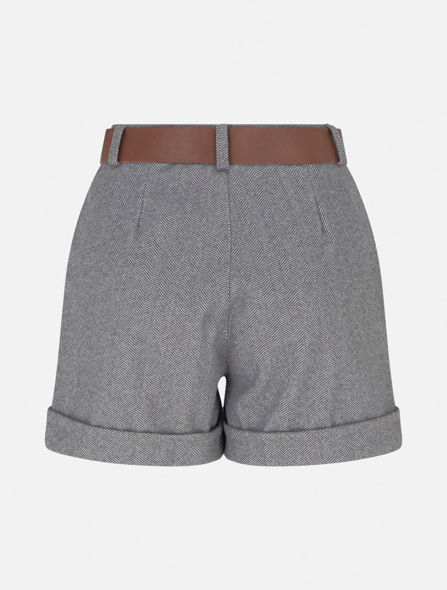 Short met omgeslagen pijpen en chevronprint. - Grijs