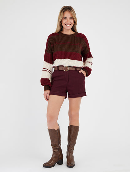 Short met omgeslagen pijpen en chevronprint. - Bordeaux