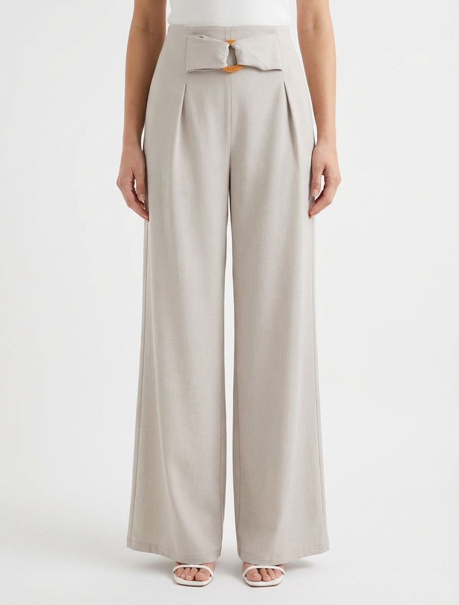 Wijde broek met hoge taille en fantasiegesp. - Beige