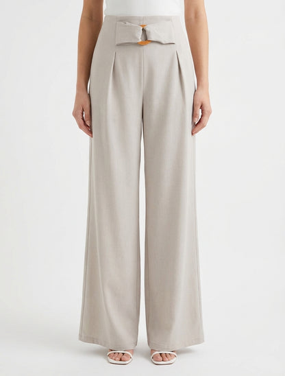 Wijde broek met hoge taille en fantasiegesp. - Beige