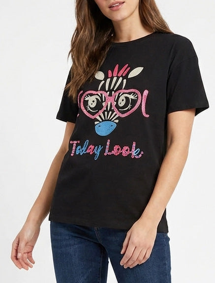 Giraffenprint T-shirt met strass. - Zwart