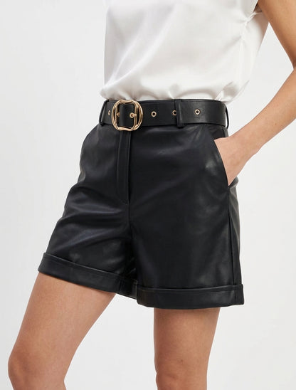 Short van imitatieleer met omslag - Zwart