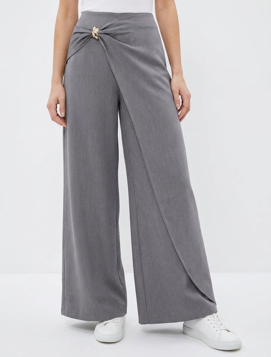 Wijde broek met pand en metalen sieraad - Grijs