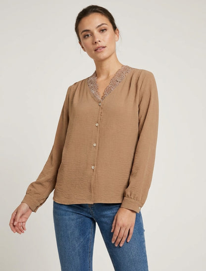 Rechte blouse met V-hals van kant - Kameel