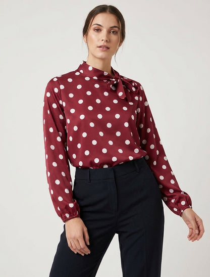 Satijnen top met strik en stippenprint - Bordeaux