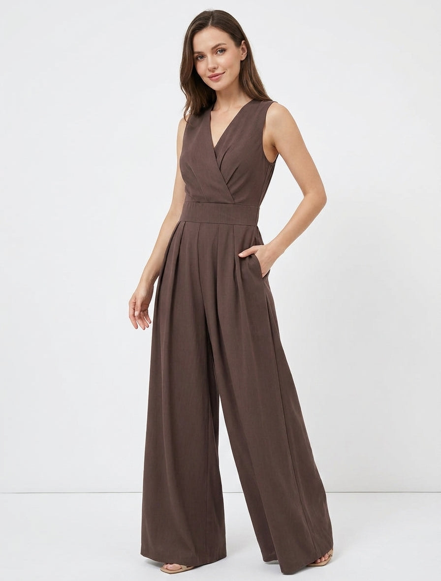 Mouwloze wijde jumpsuit met open rug - Bruin