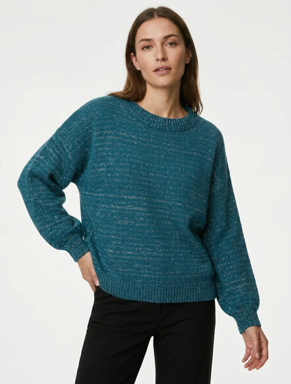 Ruime gebreide trui met iriserende glans en ronde hals. - Eendenblauw