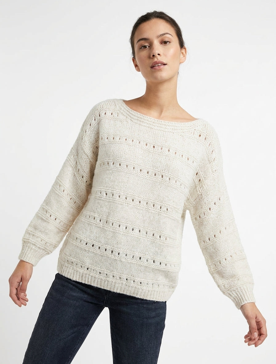 Ruime trui met boothals in fantasietricot. - Ecru