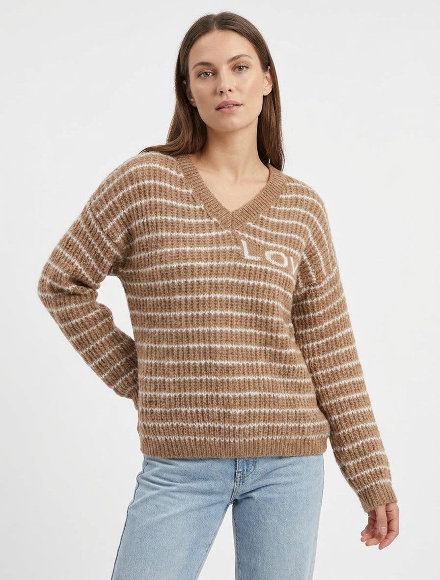 Mohair trui met LOVE opschrift en strepen - Kameel