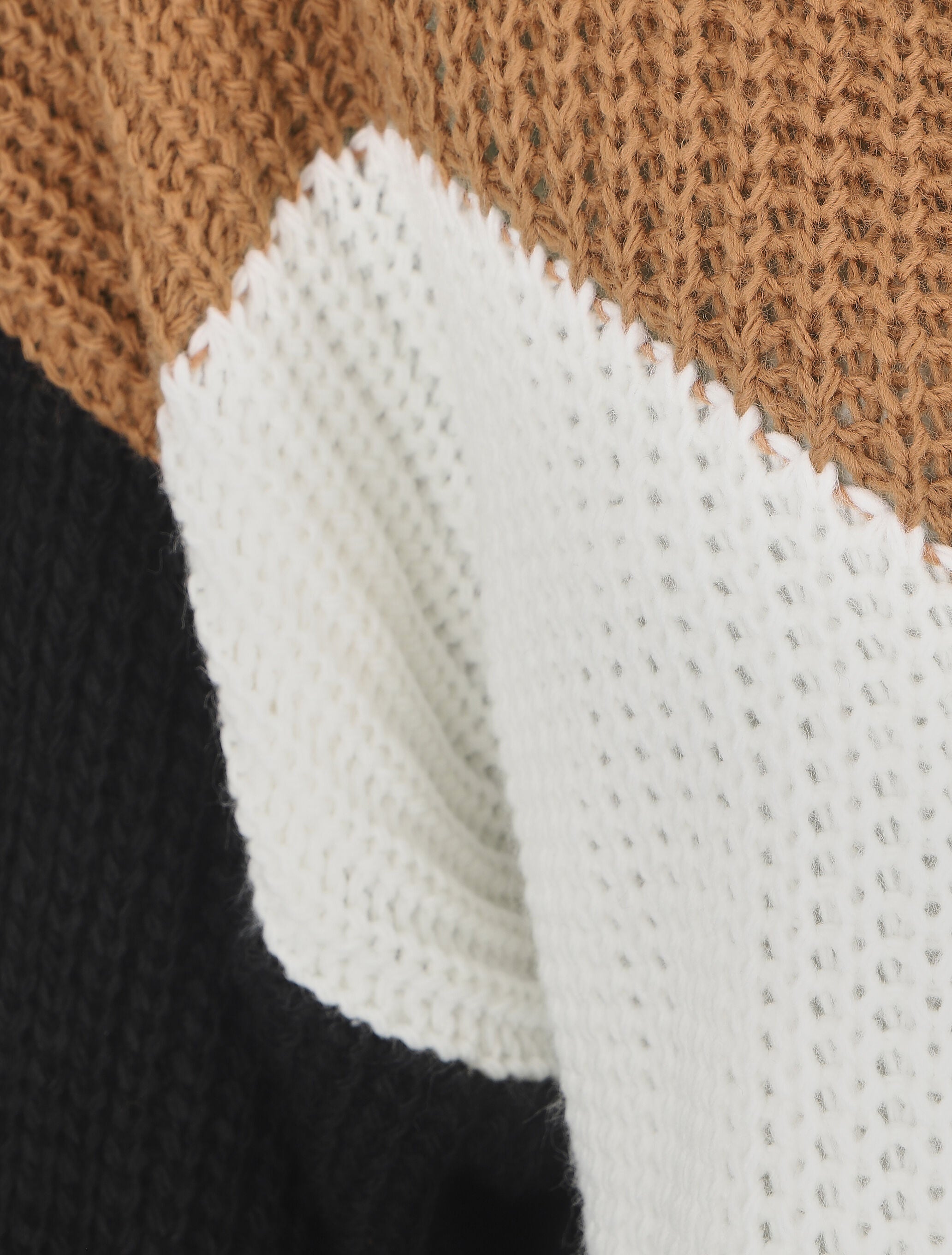 Pull droit à motif V - Camel - 3