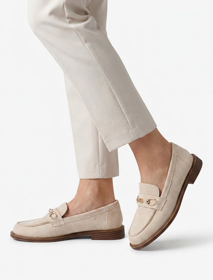 Suède mocassins met metalen fantasiejuweel - Beige