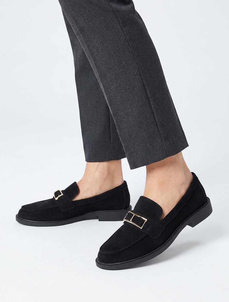Suède mocassins met metalen fantasiejuweel - Zwart