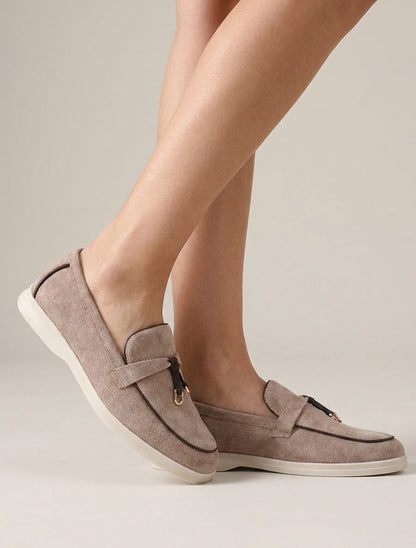 Suède loafers met decoratieve gesp - Lichtmol