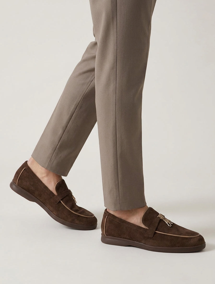 Suède loafers met decoratieve gesp - Bruin