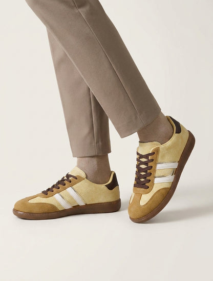 Sneakers in nubucklook met contrasterende banden - Geel