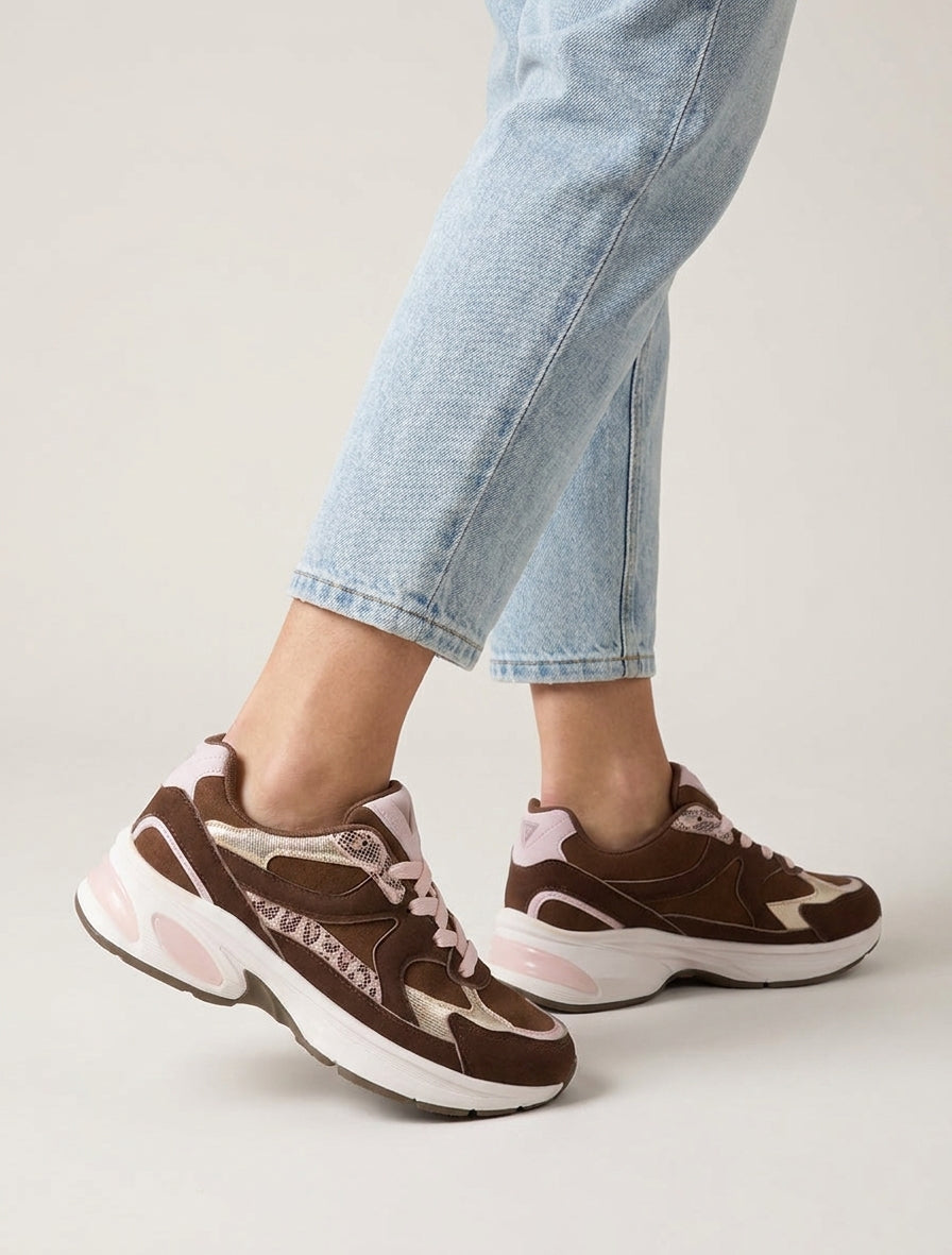 Suède sneakers met luipaard inzetstuk - Bruin