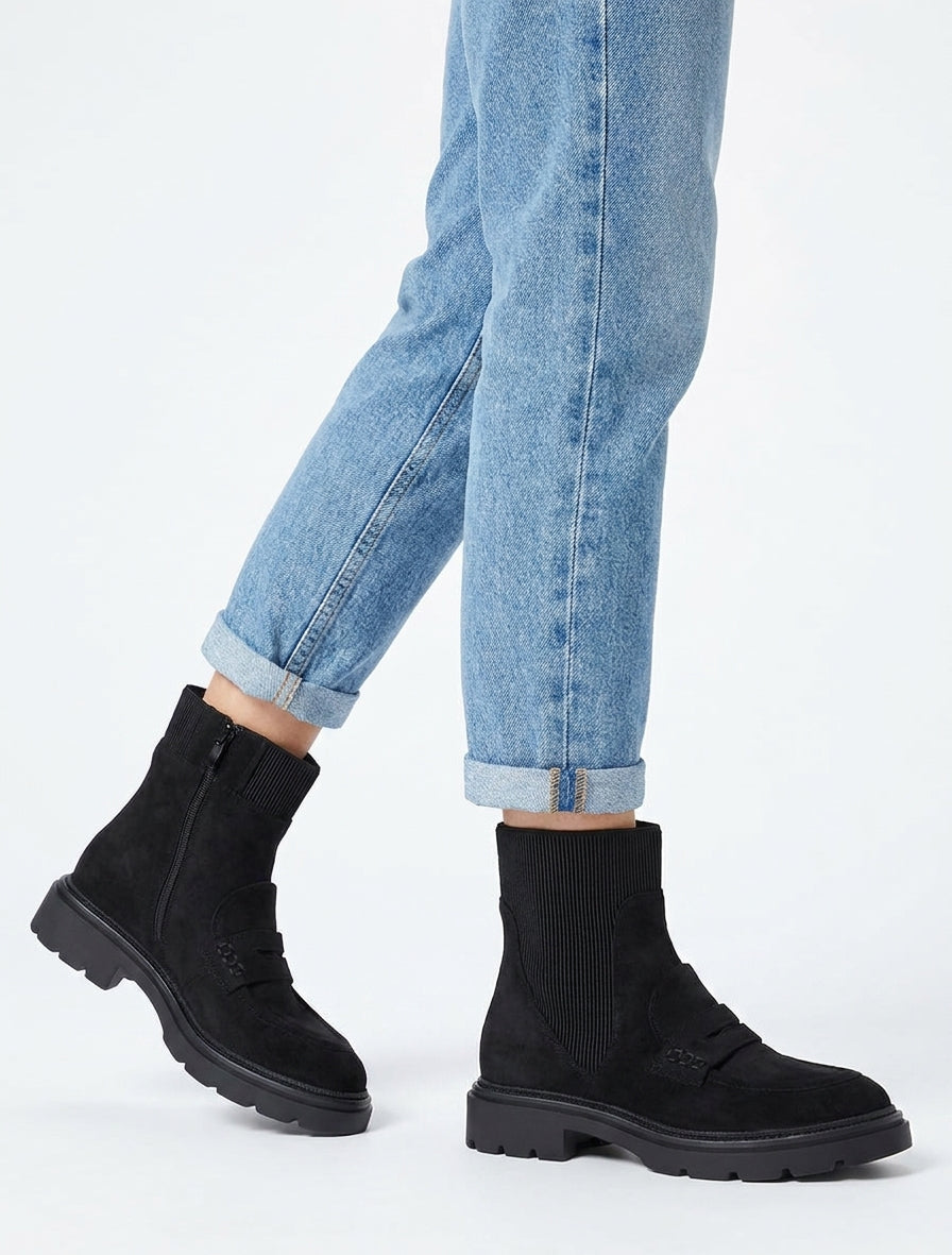 Suède enkellaarsjes in mocassin stijl - Zwart