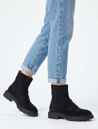 Suède enkellaarsjes in mocassin stijl - Zwart