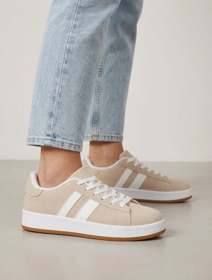 Sneakers in nubucklook met contrasterende banden - Beige