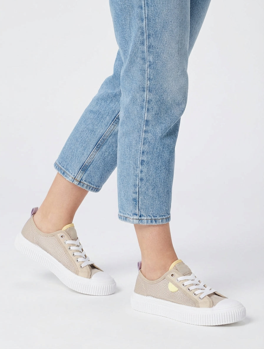 Basis tennisschoen van opengewerkt textiel - Beige