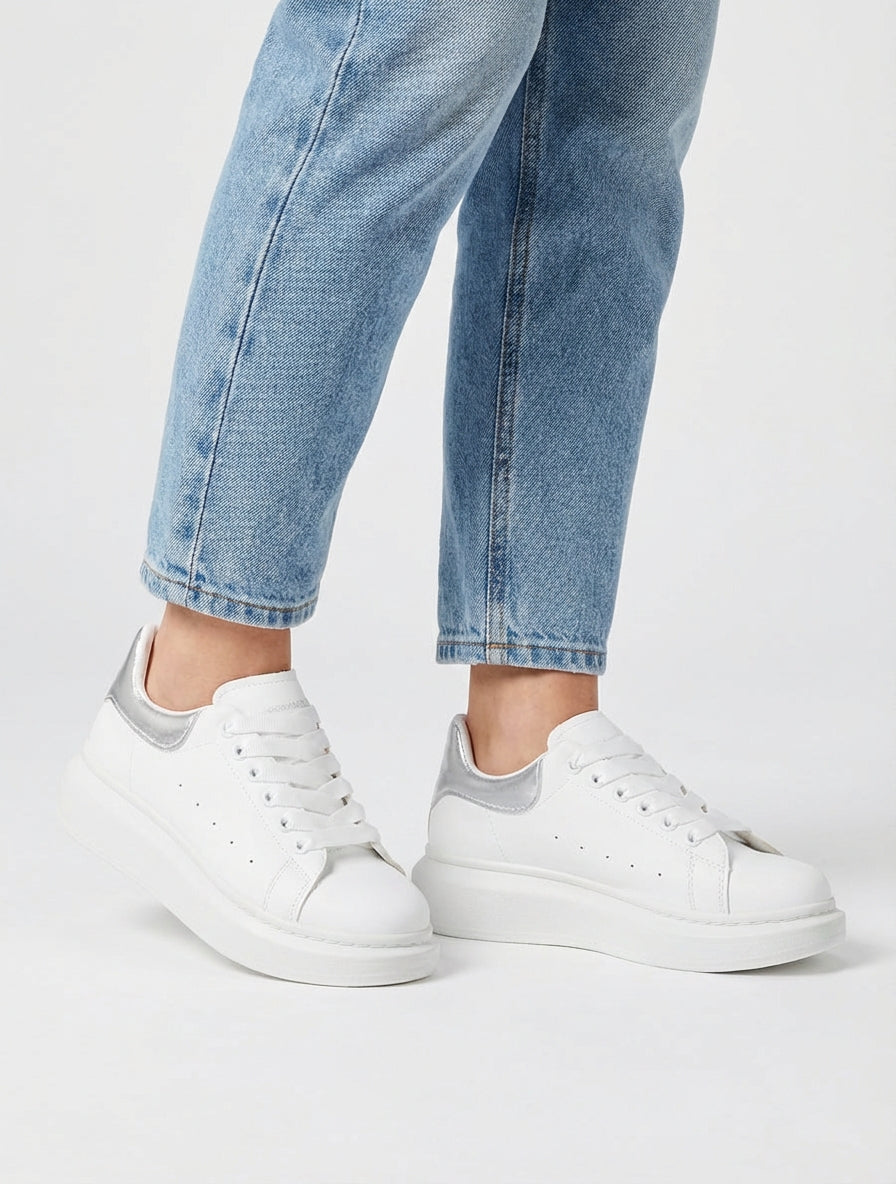 Sneakers met contrasterende hielversteviging - Wit/zilver