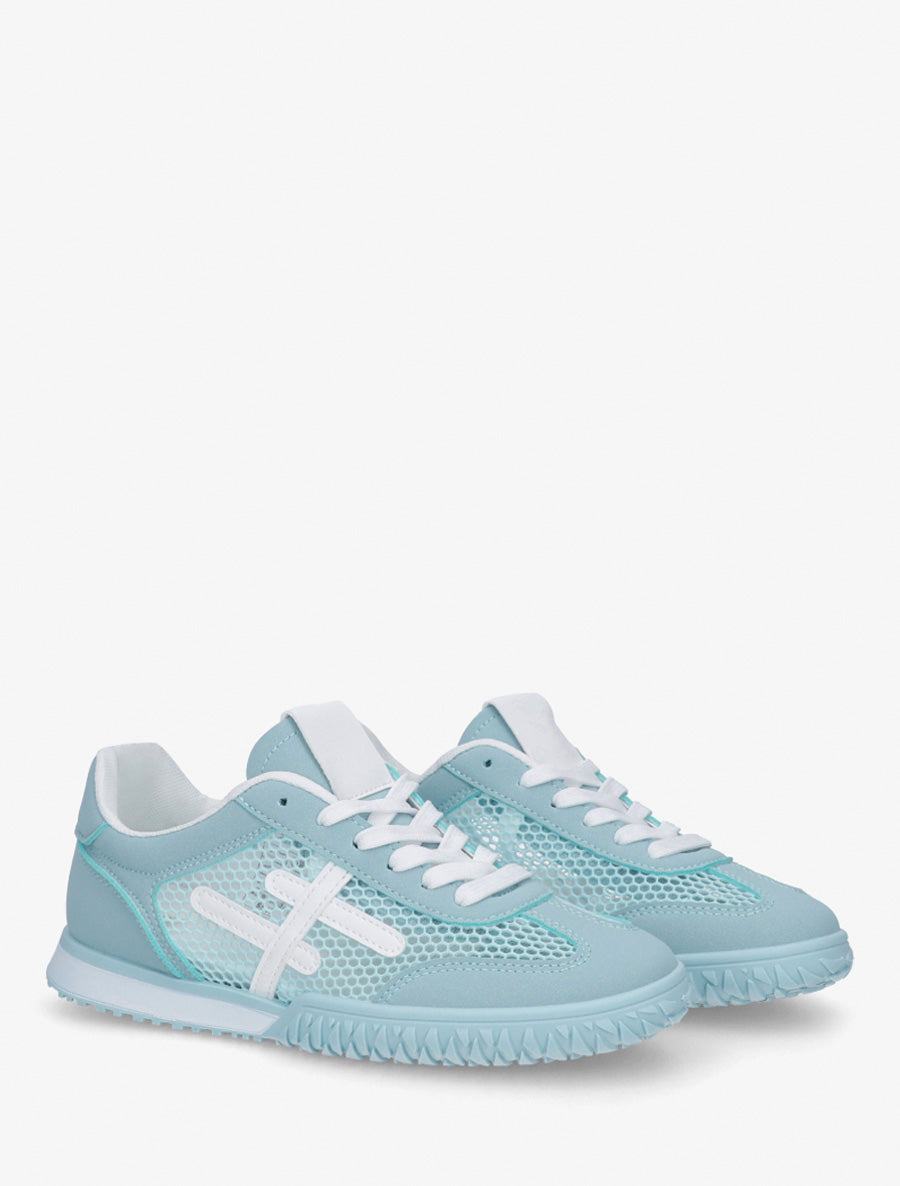Sneakers met strepen en wafelstof. - Lichtblauw