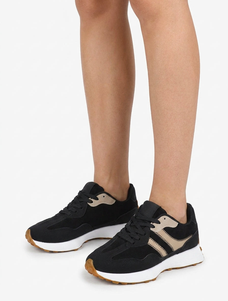 Tweekleurige en tweemateriaal sneakers - Zwart