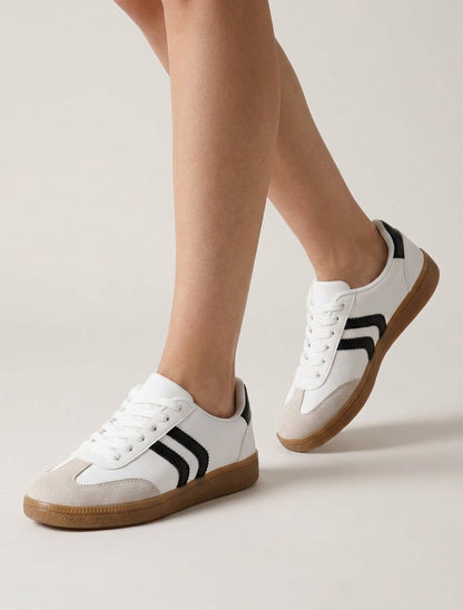 Sneakers van nubuck-effect met rubberen zool - Wit