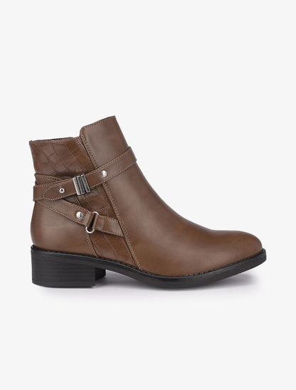Bottines à détails croco et brides croisées - Marron - 2
