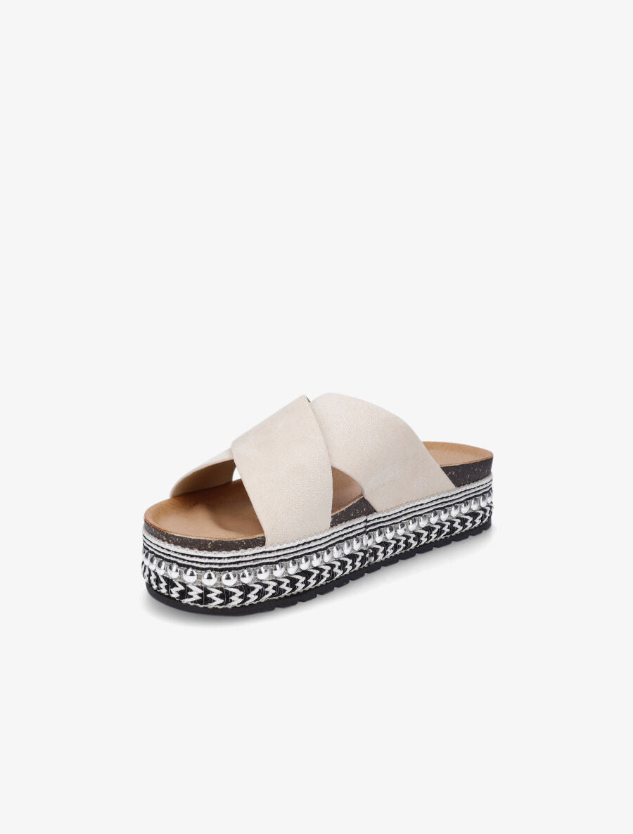 Claquettes à ganses croisées et semelle stylisée - Beige - 3
