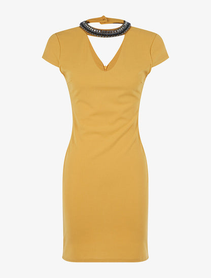 Robe à encolure perlée - Jaune - 1