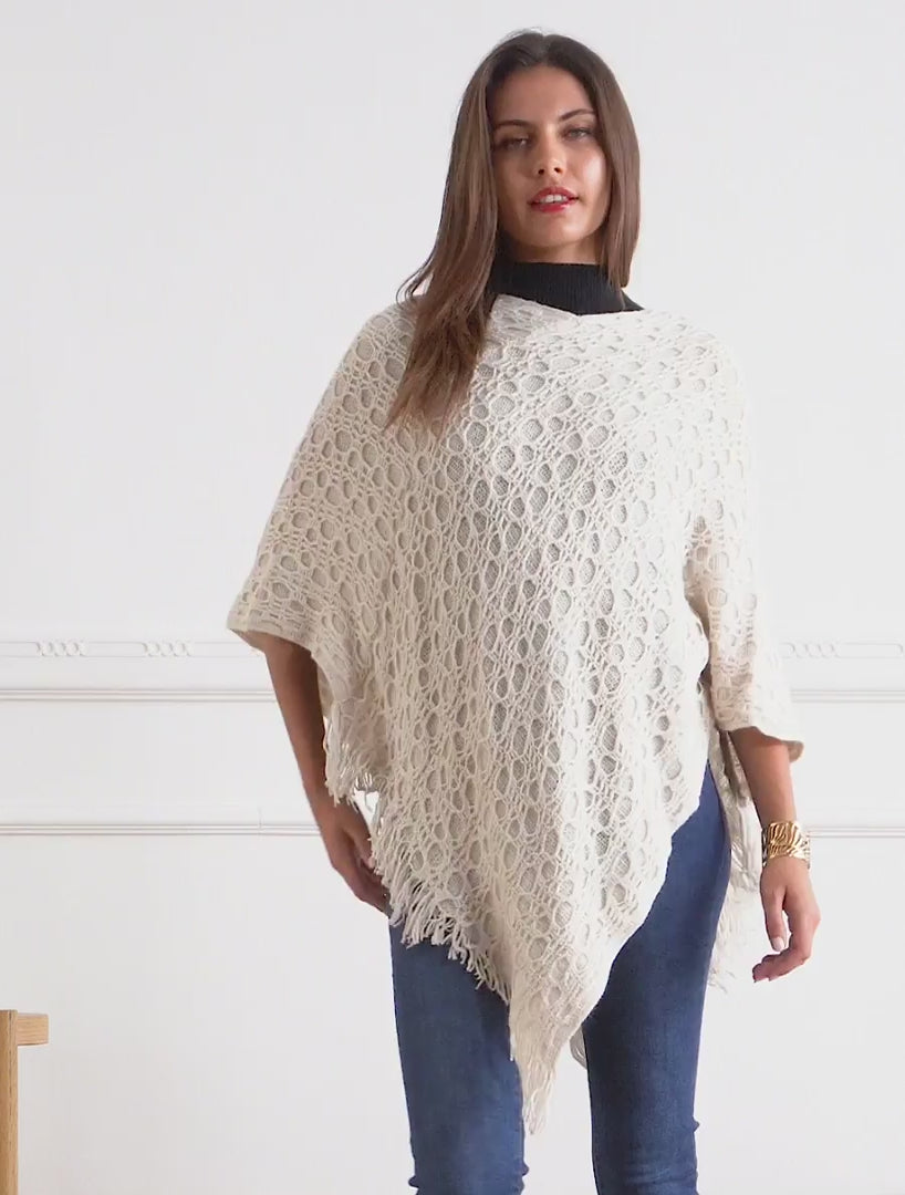 Asymmetrische effen poncho met franjes - Beige